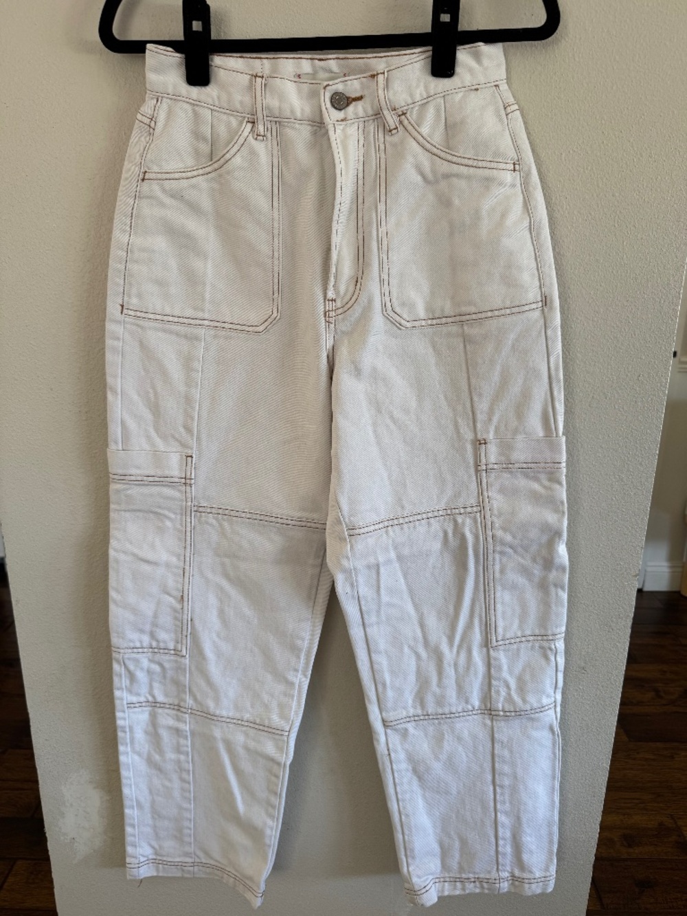 BDG White High Rise Baggy Jeans Size 27